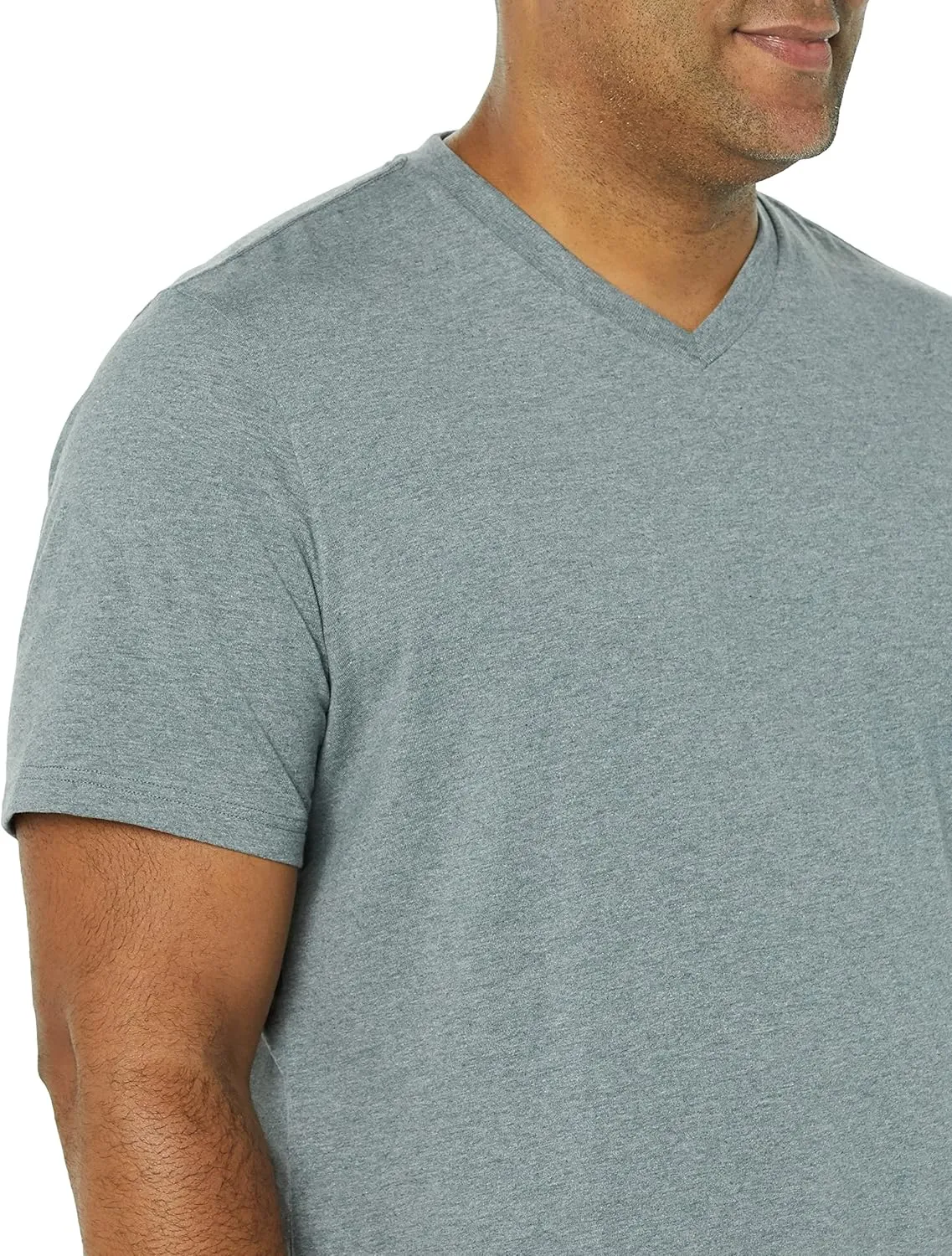Amazon Essentials Men's Short-Sleeve V-Neck T-Shirts, Pack of 2