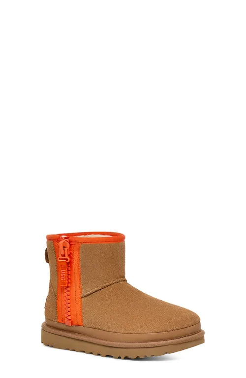 UGG Womens Classic Mini Zipper Tape Logo Boots