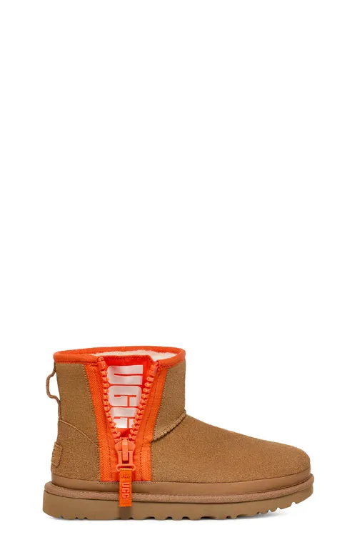 UGG Womens Classic Mini Zipper Tape Logo Boots